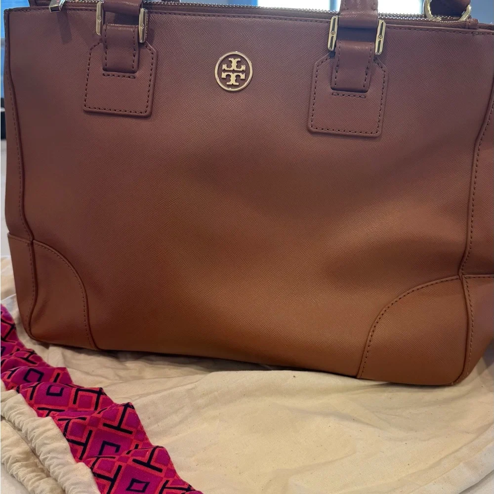 Tory Burch Robinson Double Zip tote